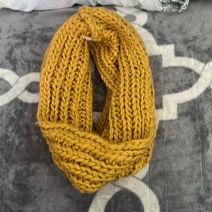 Knitted infinity scarf.